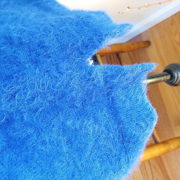 Time and Tru Ladies Chunky Knit Sweater Size:L Color:Blue, Red, Yellow - Picture 5 of 9